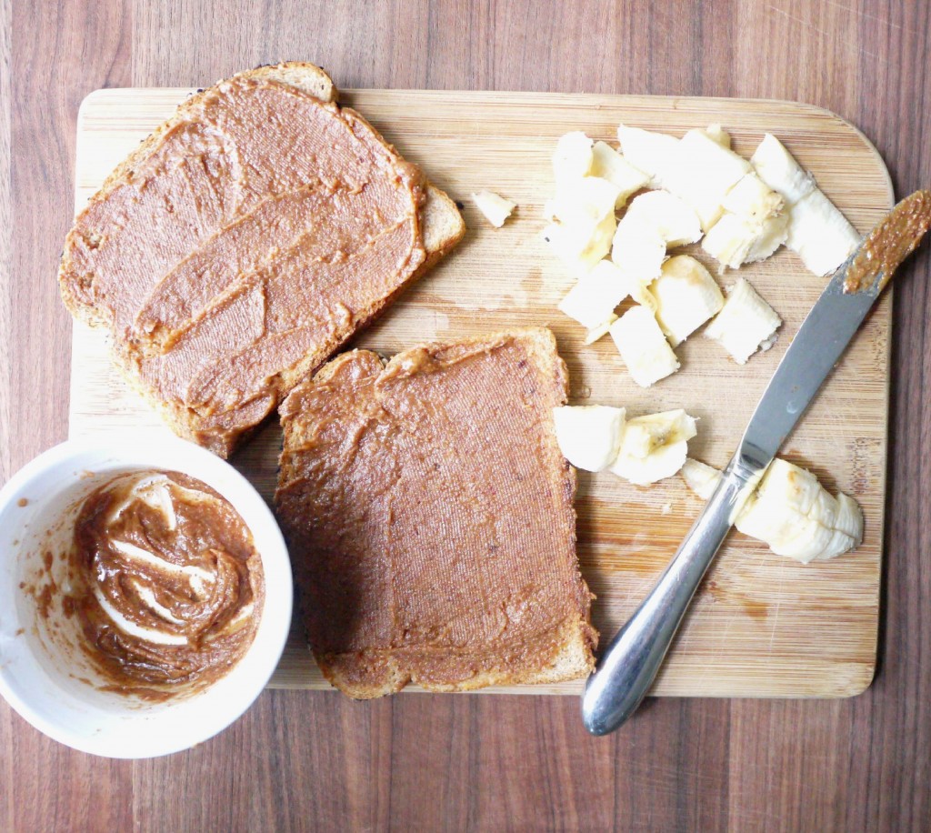 Еду 7 1. Еда 7 букв. С7 еда. Пища 7 букв. A Slice of Toast with nut Butter.